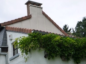 Nouvelle toiture en tuiles en terre cuite par un couvreur en province de Namur